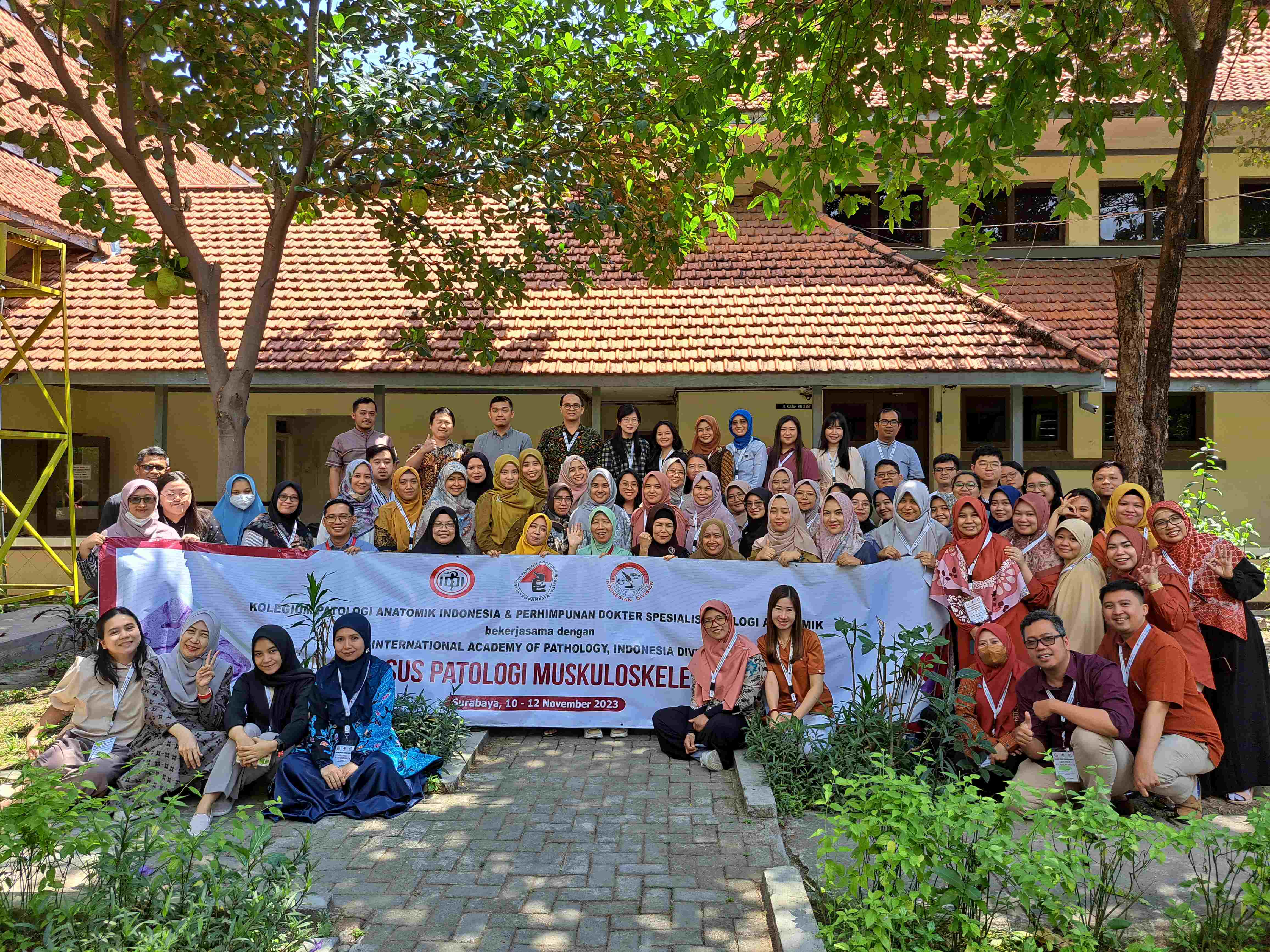 Foto Bersama Pemateri dan Peserta